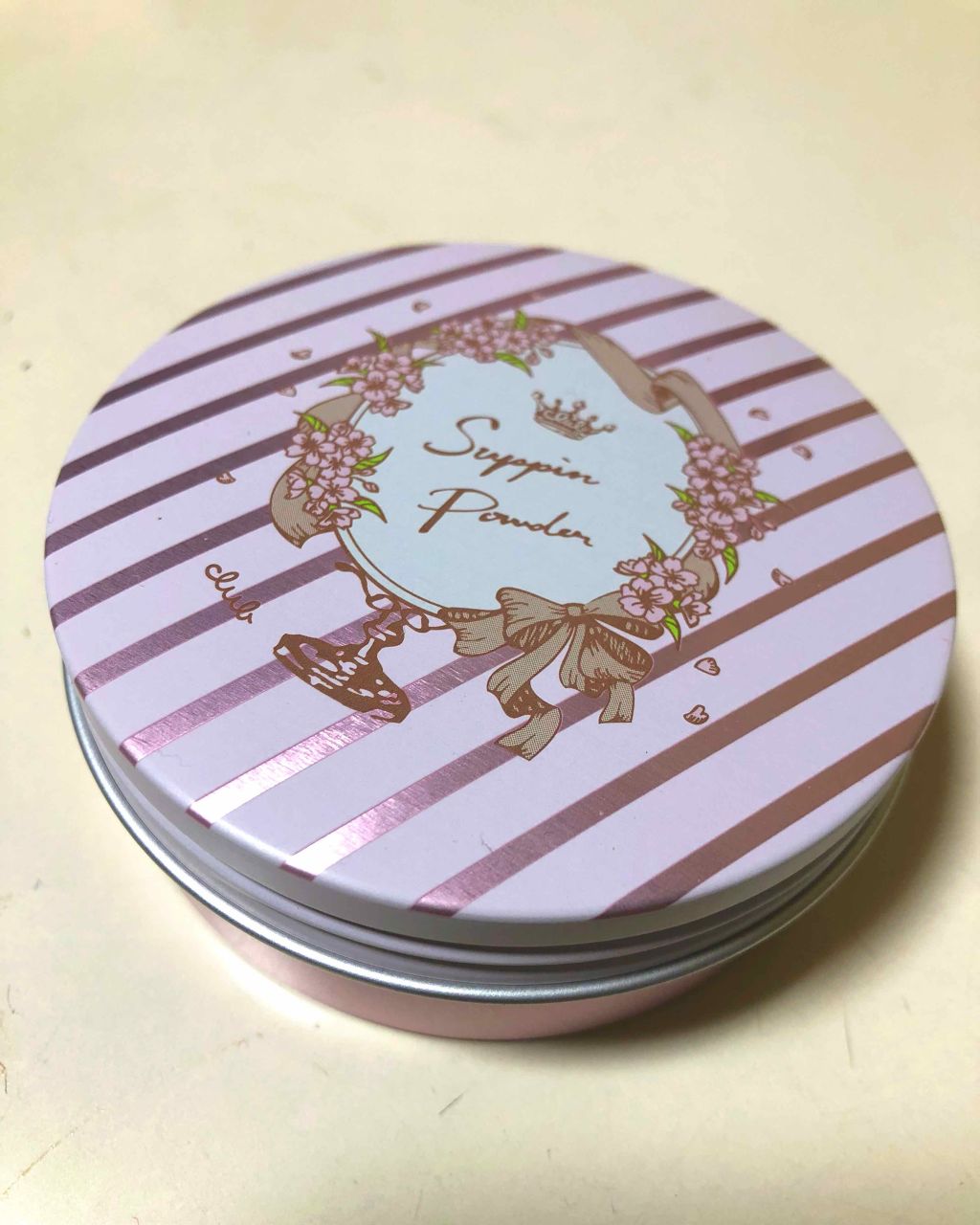 すっぴんパウダー B サクラスウィートソローの香り 2022/クラブ/プレストパウダーを使ったクチコミ（1枚目）