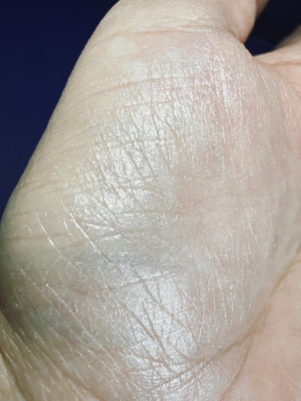 フィー グリッツストーンハイライター/fwee/パウダーハイライトを使ったクチコミ(4枚目)