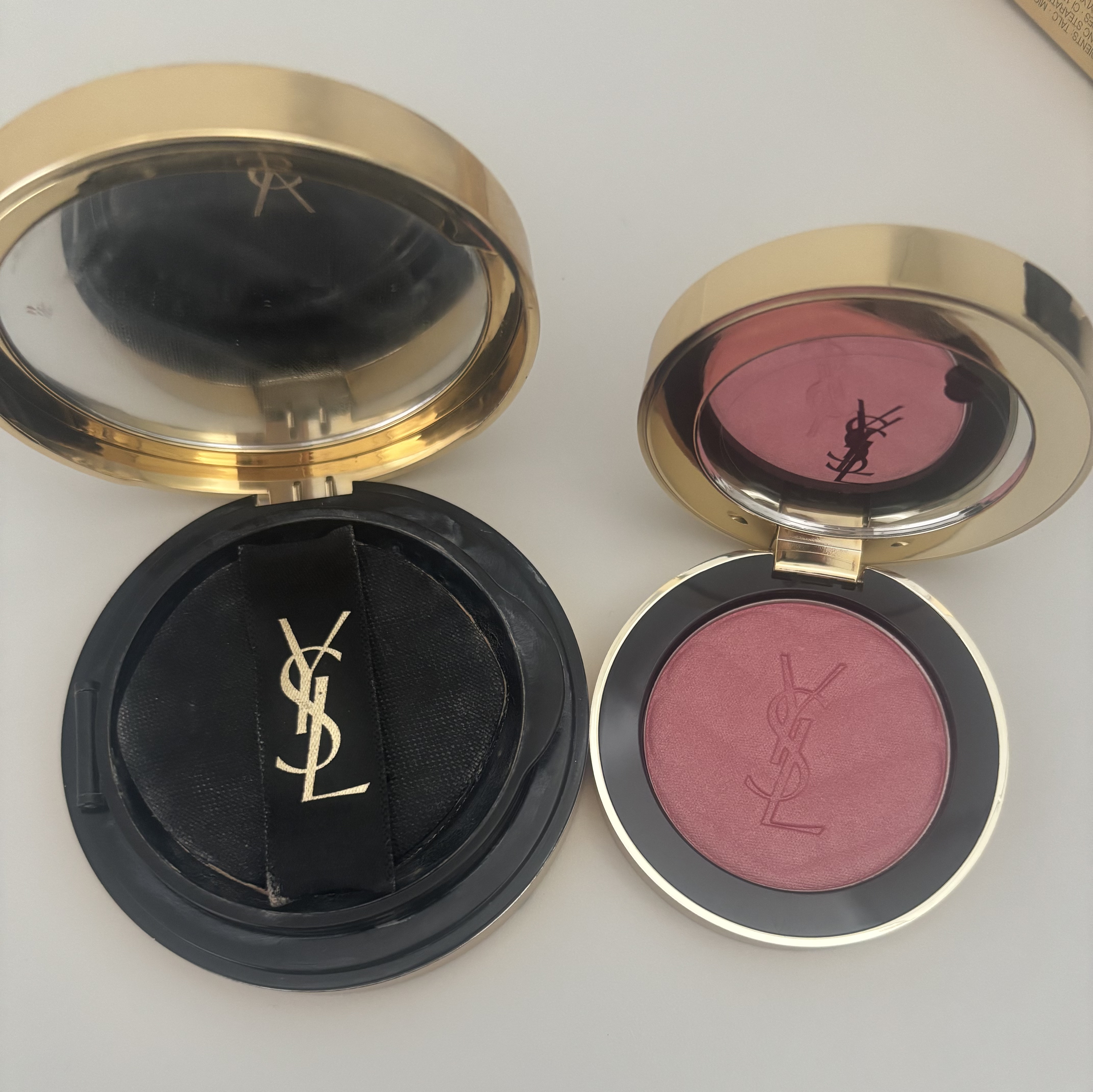 ラディアント タッチ グロウパクト B20＜コレクター＞/YVES SAINT LAURENT BEAUTE/クッションファンデーションを使ったクチコミ（2枚目）