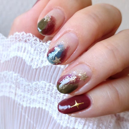 ミルクティ on LIPS 「✴✴#星空ネイル🌟✴#パラドゥミニネイル(@parado_na..」(4枚目)