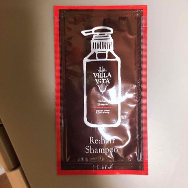 La ViLLA ViTA Rehair Shampooのクチコミ「皆さんお久しぶりです！

今回は私のバイト先でもあるツルハドラッグで貰った試供品を紹介します！.....」（1枚目）