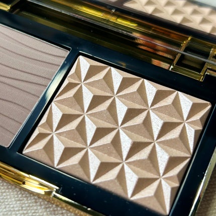 スカルプト&グロウ デュオ ハイライト&コントアーパレット/M・A・C/プレストパウダーを使ったクチコミ(3枚目)