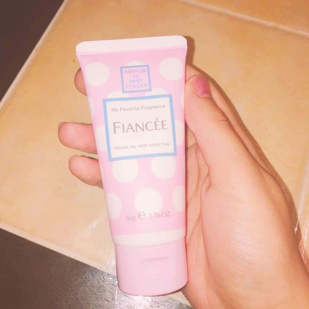 ハンドクリーム ベビーパフパフ/フィアンセ/ハンドクリームを使ったクチコミ(1枚目)