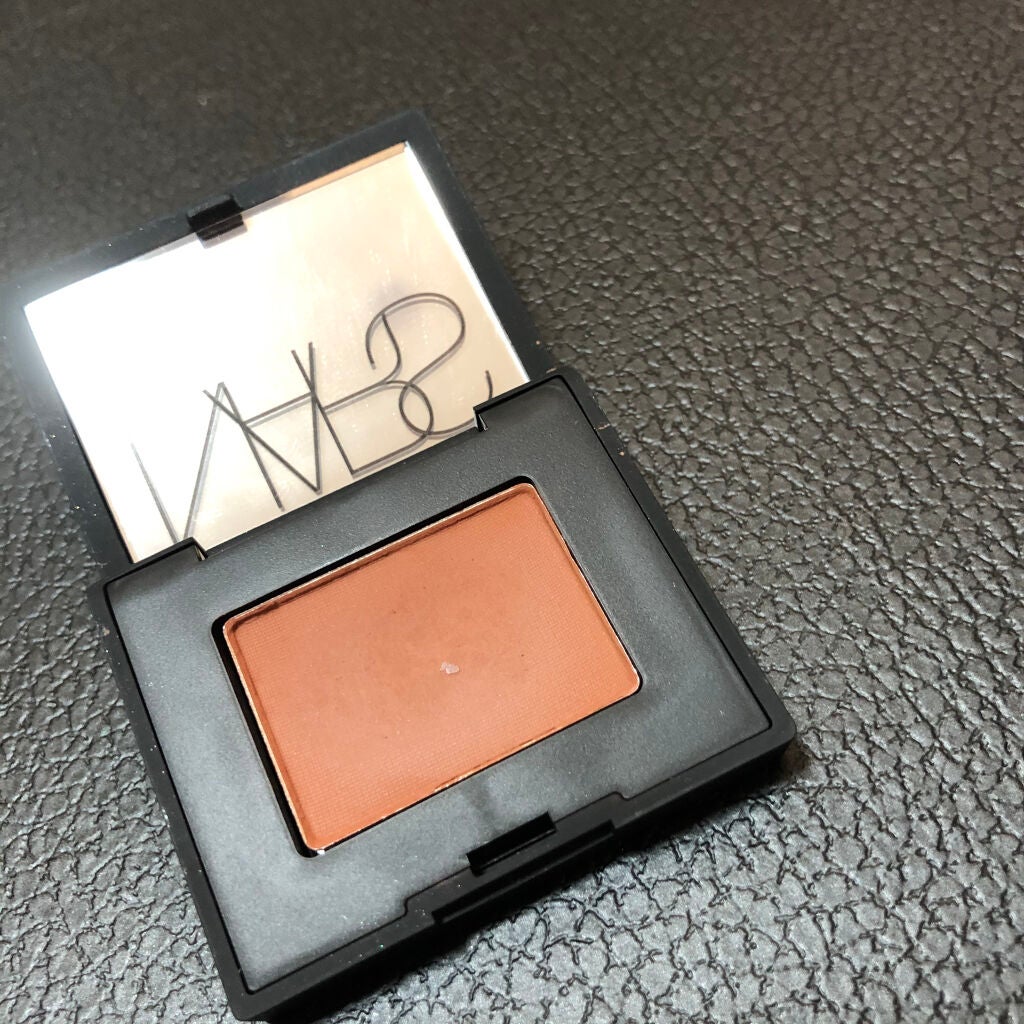 シングルアイシャドー/NARS/単色アイシャドウを使ったクチコミ(2枚目)