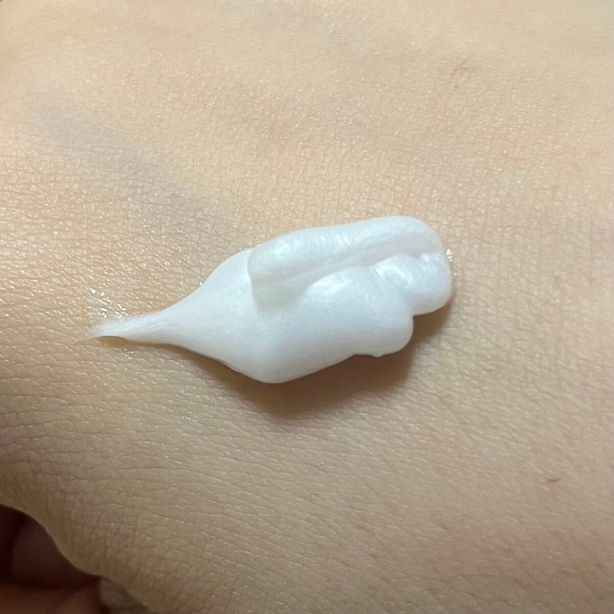 ヴァセリン アドバンスドリペア ボディローション 無香料/ヴァセリン/ボディローションを使ったクチコミ(2枚目)