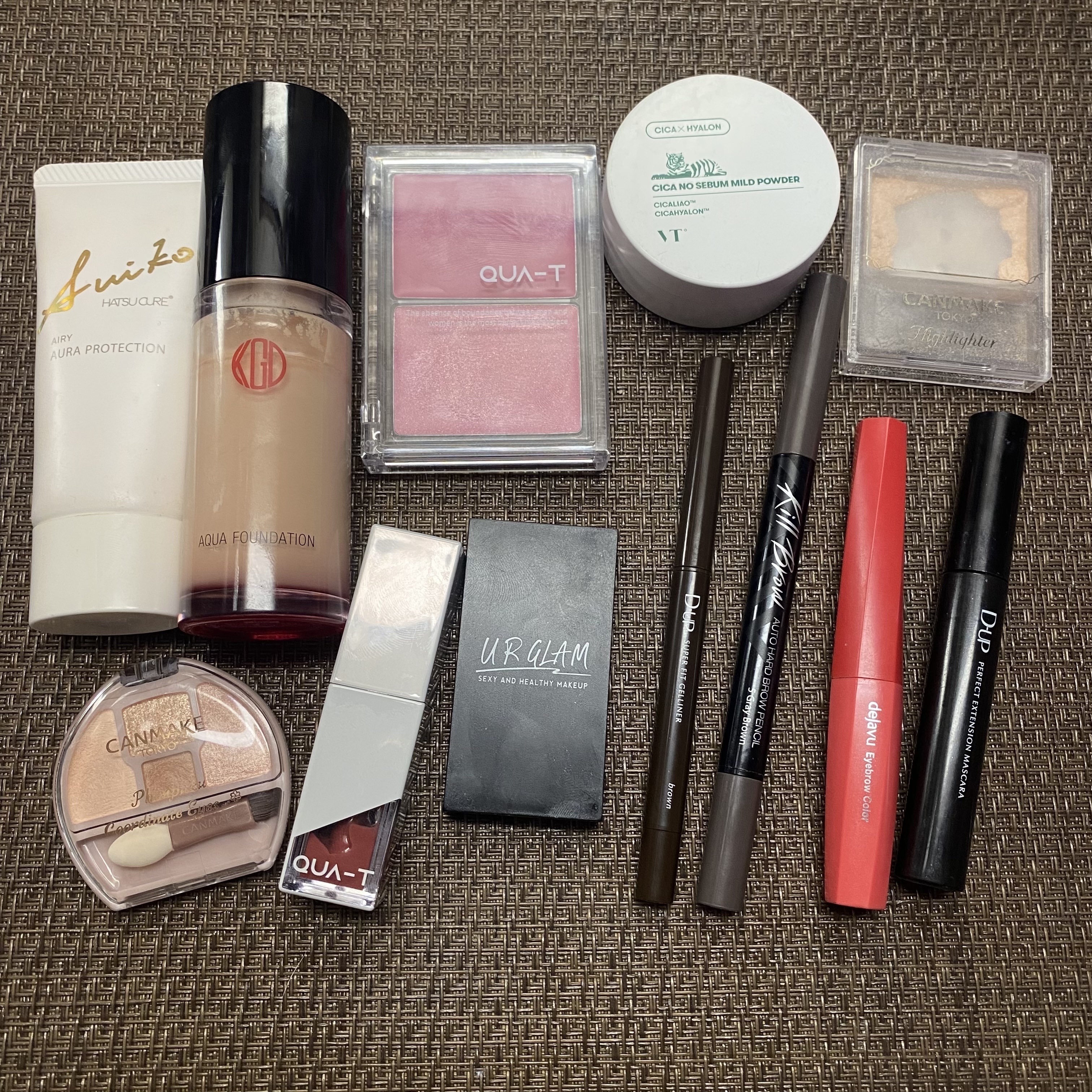 ザグラスタトゥーティント 16 London jazzbar(ロンドンジャズバー)/QUA-T/リップティントを使ったクチコミ（3枚目）