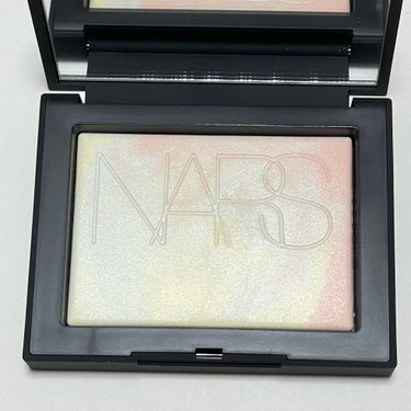 ライトリフレクティング プリズマティックパウダー/NARS/プレストパウダーを使ったクチコミ（2枚目）