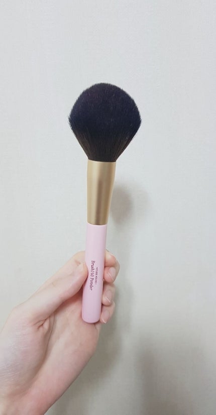 ETUDE マイビューティーツール140 パウダーブラシのクチコミ「エチュードハウスのブラシのご紹介です!
(写真汚くてすみません😭)
韓国にきて、そろそろブラ.....」(1枚目)