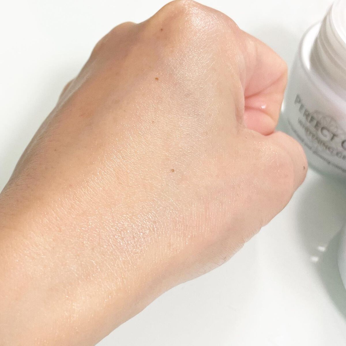 パーフェクトワン 薬用ホワイトニングジェル/パーフェクトワン/オールインワン化粧品を使ったクチコミ(6枚目)