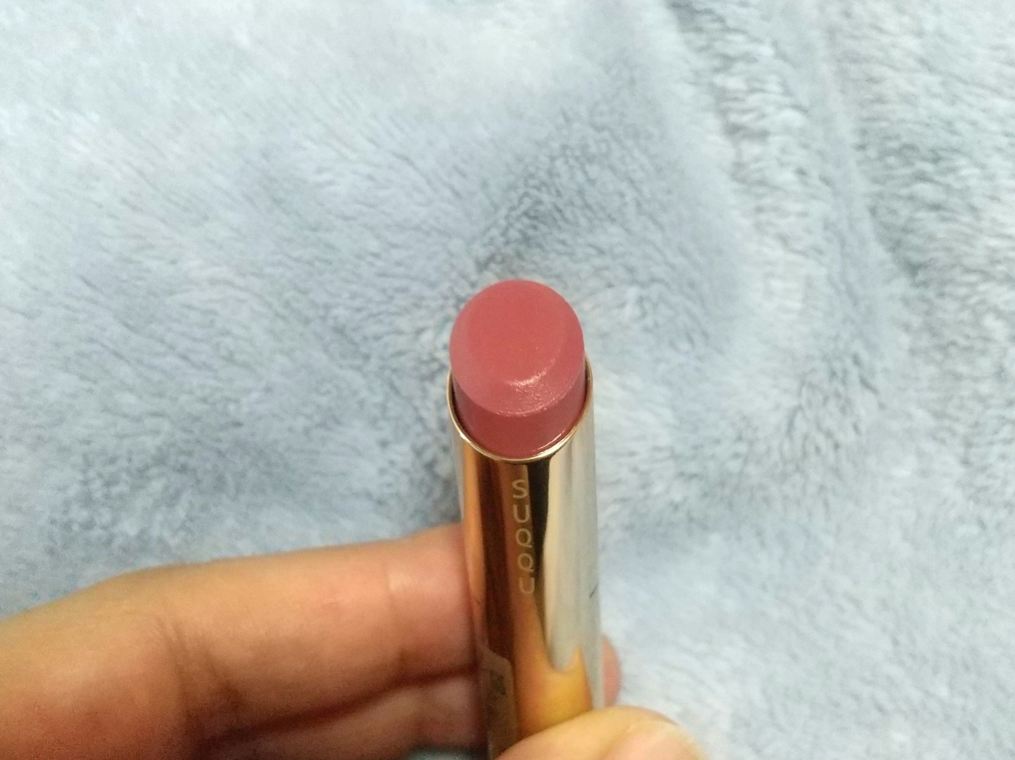 モイスチャー グレイズ リップスティック 103 透秋桜 -SUKEKOSUMOSU（限定色）/SUQQU/口紅を使ったクチコミ（3枚目）