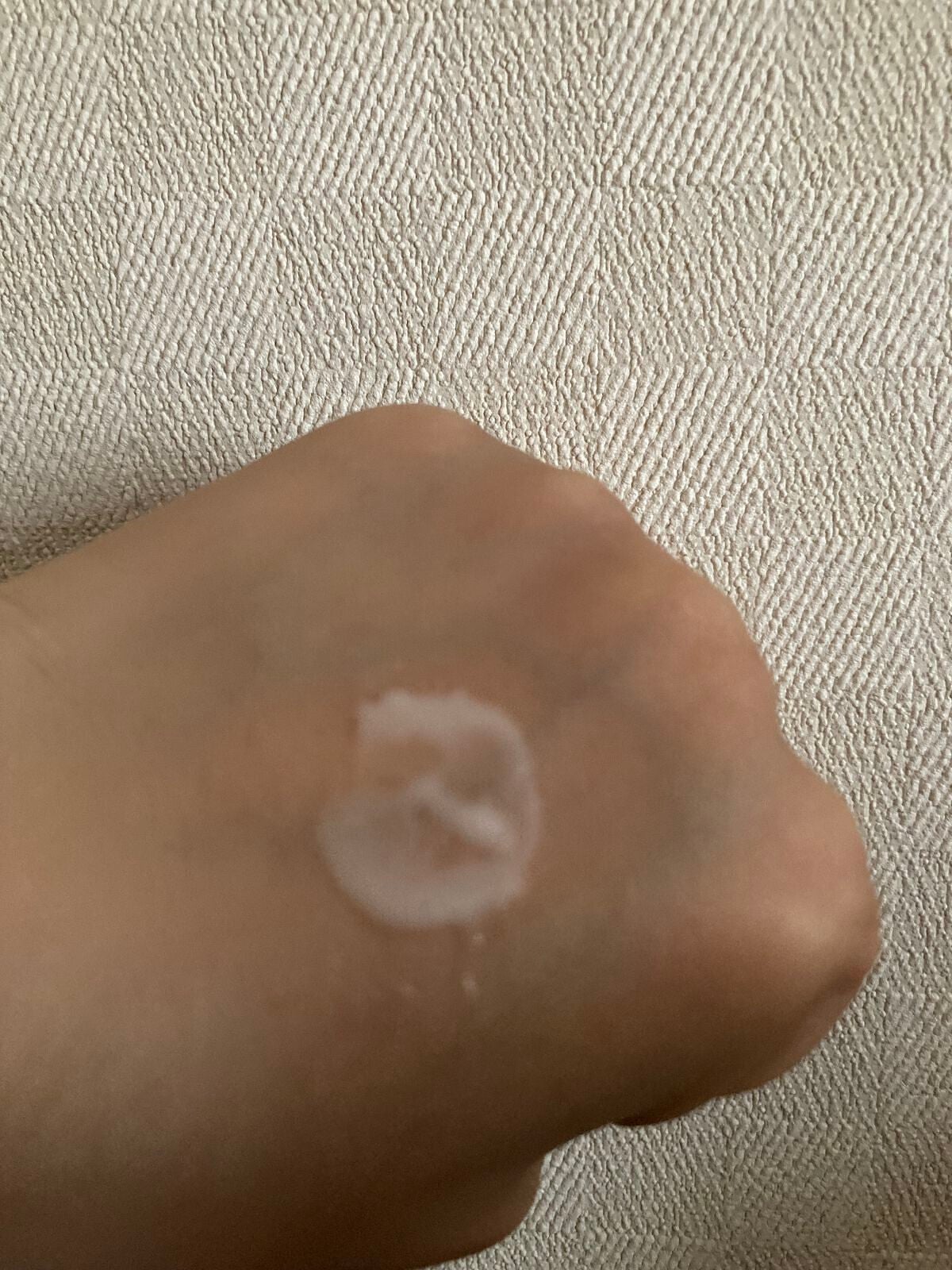 ウルトラハイドロサンエッセンス/VELLA/日焼け止めローションを使ったクチコミ(3枚目)