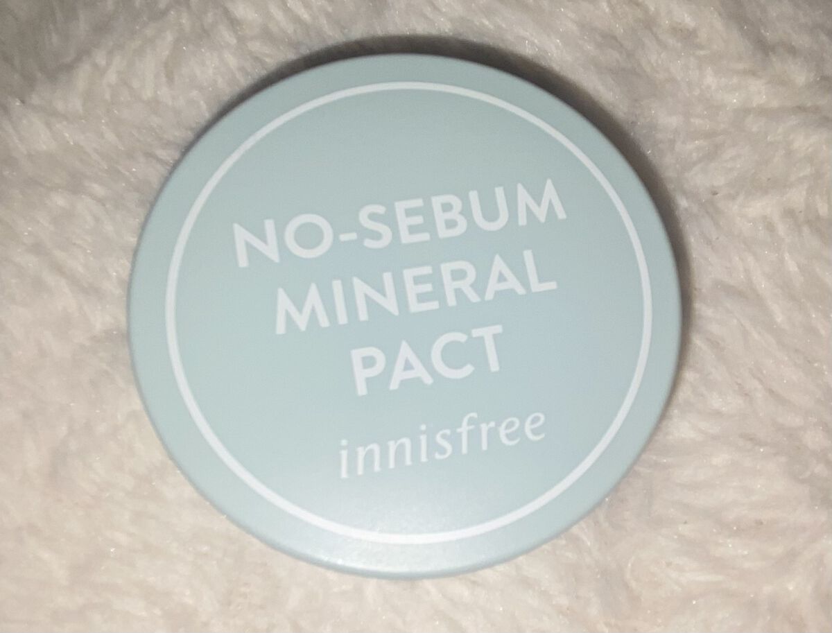 ノーセバム　ミネラルパクト　S/innisfree/プレストパウダーを使ったクチコミ（2枚目）