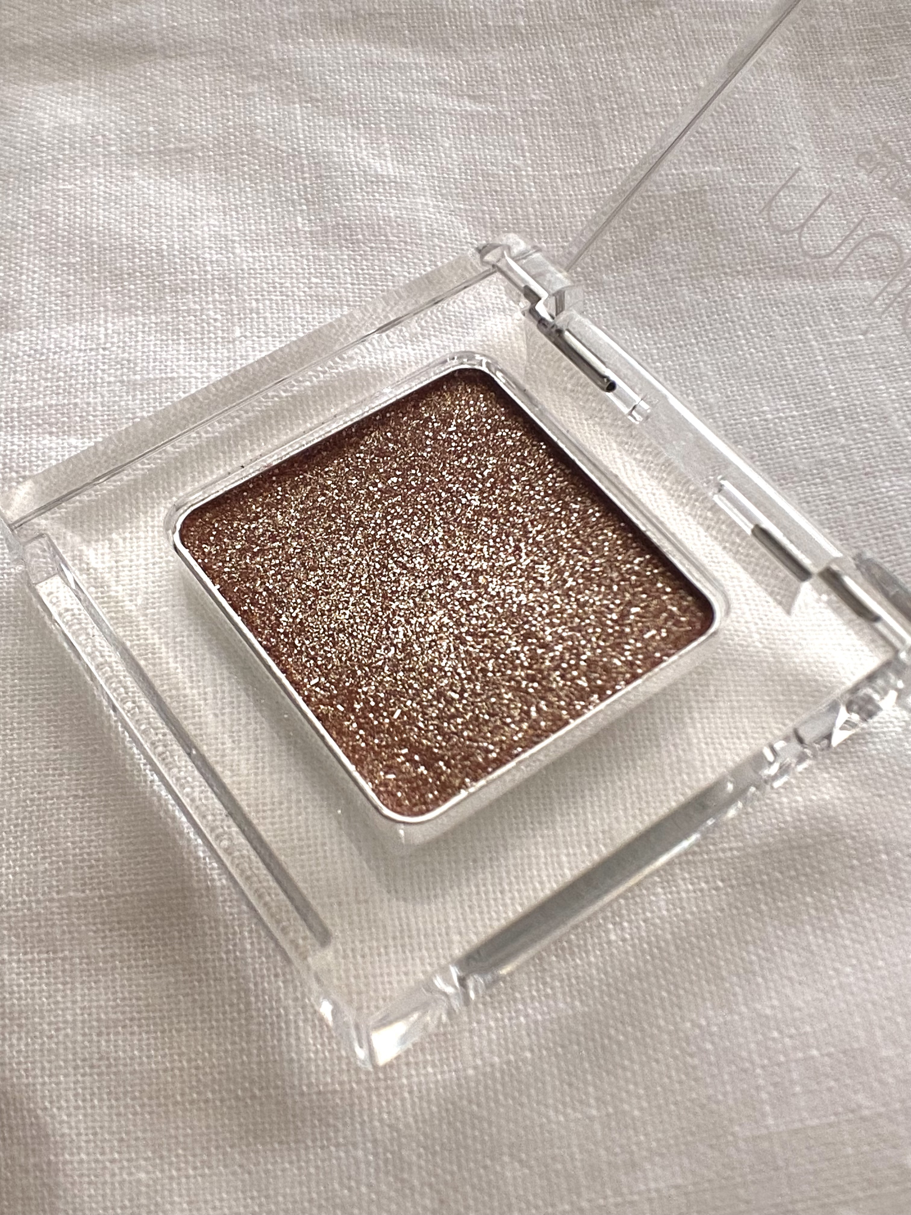 うるみオンアイズ 01 クリスタルシャンパン/muice/単色アイシャドウを使ったクチコミ（1枚目）