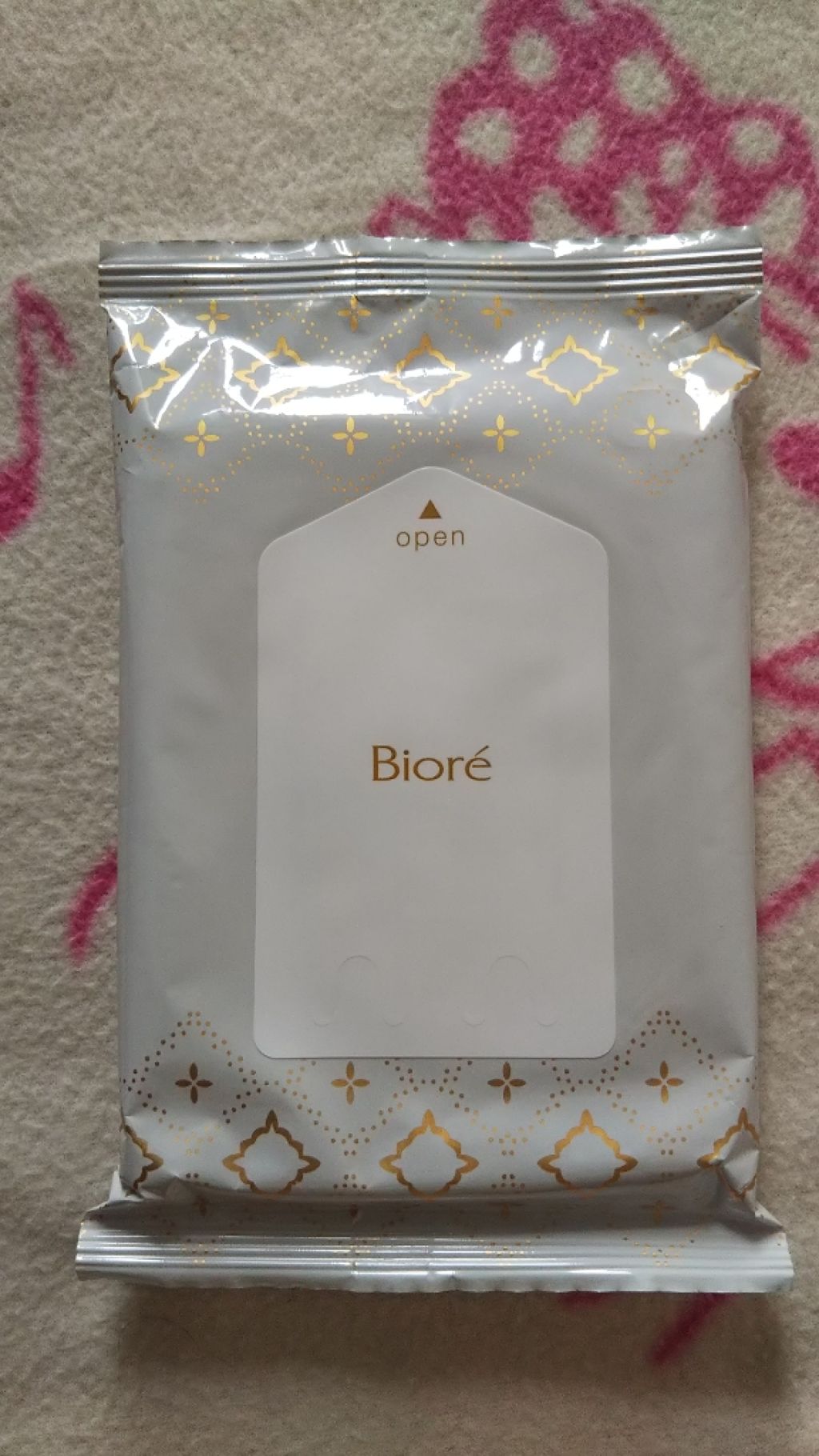 メイクの上からリフレッシュシート うるおいしっとりタイプ/ビオレ/フェイスシートを使ったクチコミ（2枚目）