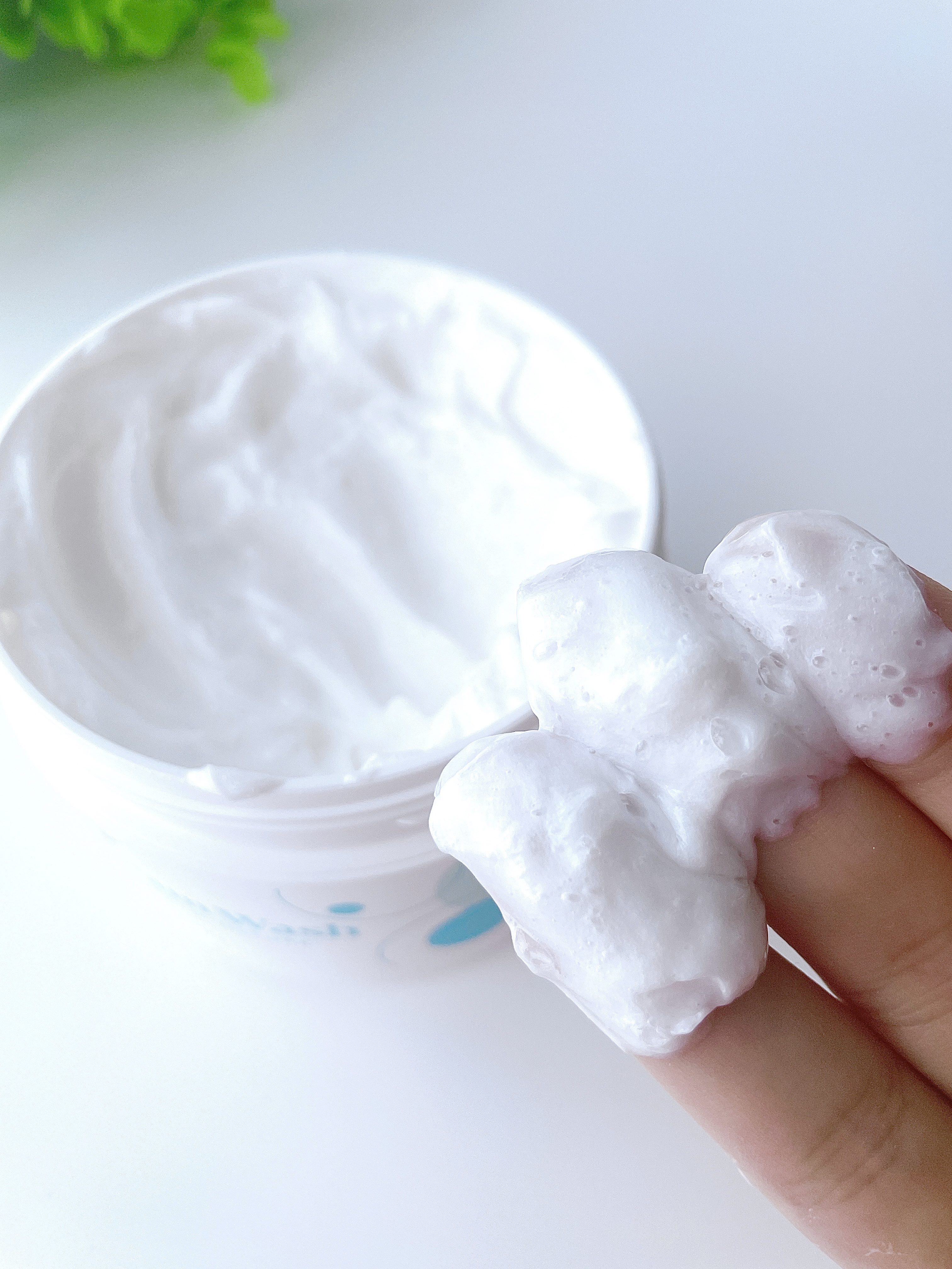 ダヴ クリームボディウォッシュ コンフォートモイスチャー/ダヴ/ボディソープを使ったクチコミ（2枚目）