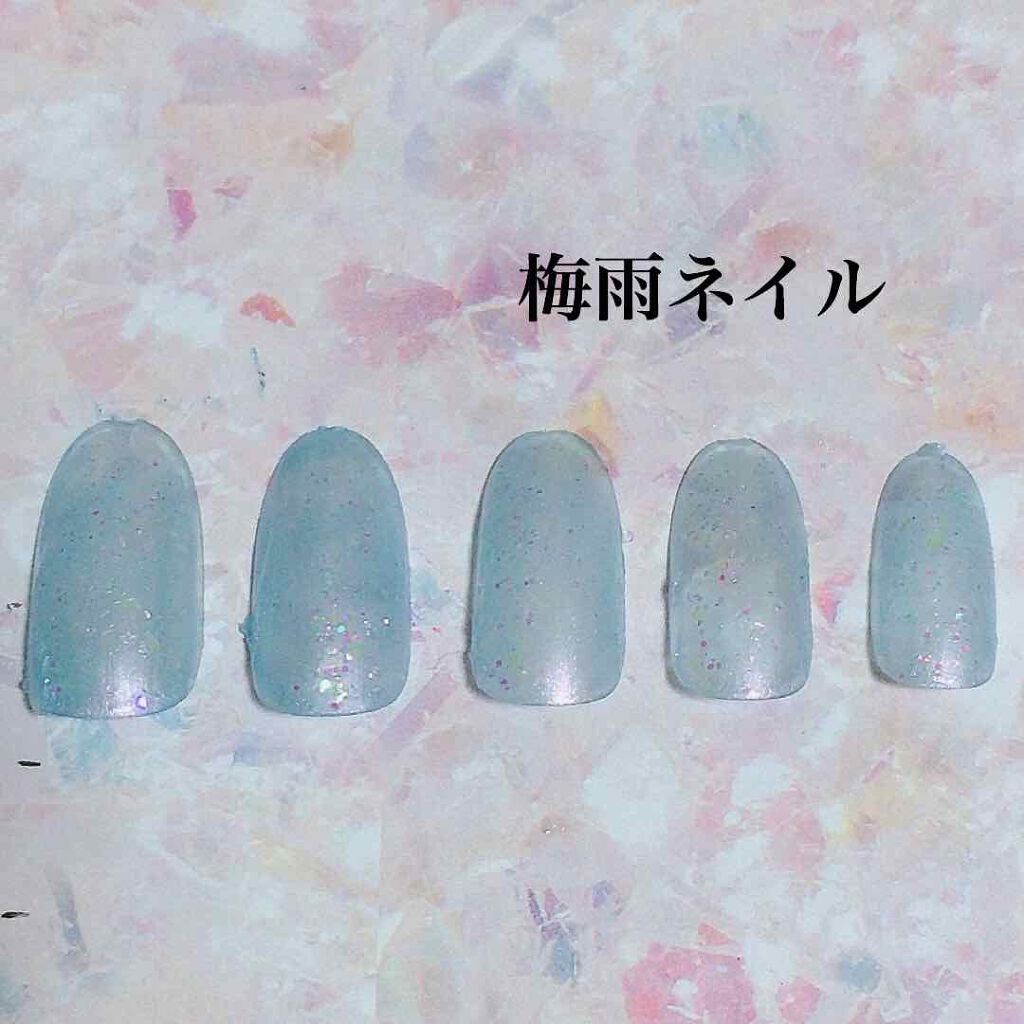 こんばんは(*Ü*)ﻌﻌﻌ♥

今回の#不器用でもできるセルフネイル は
梅雨ネイル！
ポリッシュを重ねるだけの簡単ネイルなのでぜひやってみてください！

ではレッツゴー！
1.水色を全部の指に3度塗りする
2.水色がしっかり乾いたらその上