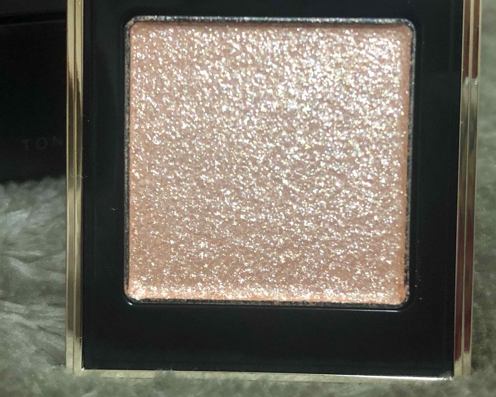 トーン タッチ アイズ/SUQQU/単色アイシャドウを使ったクチコミ(2枚目)