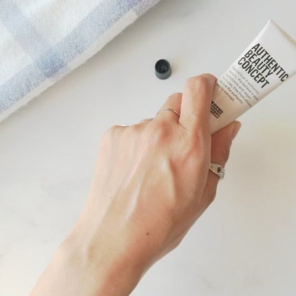 ハンド&ヘア ライトセラム/AUTHENTIC BEAUTY CONCEPT/ハンドクリームを使ったクチコミ(4枚目)