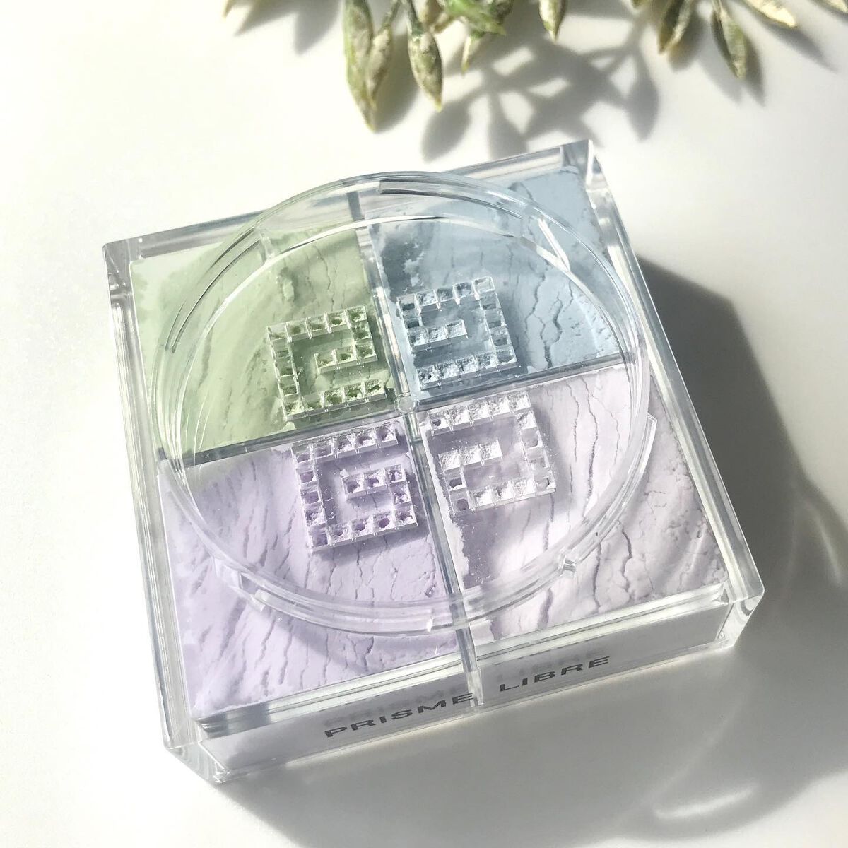 プリズム・リーブル/GIVENCHY/ルースパウダーを使ったクチコミ(3枚目)