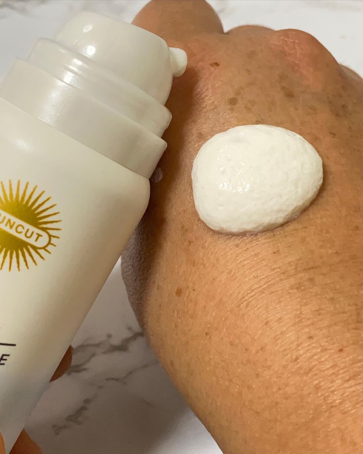 プロディフェンス オールインワンUV ムース（ライトアップ）/サンカット®/日焼け止めクリームを使ったクチコミ（3枚目）