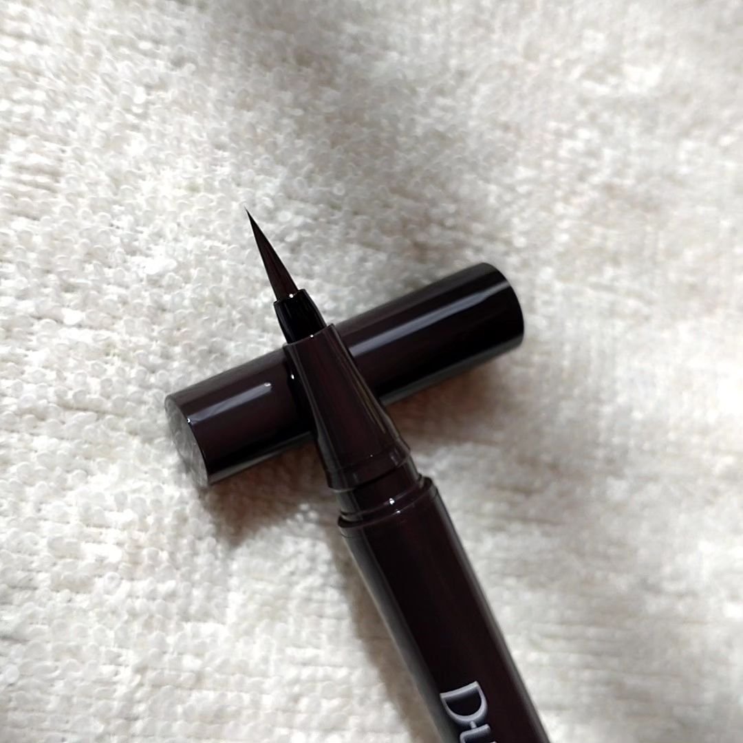 シルキーリキッドアイライナーWP ダークフィグ/D-UP/リキッドアイライナーを使ったクチコミ（3枚目）