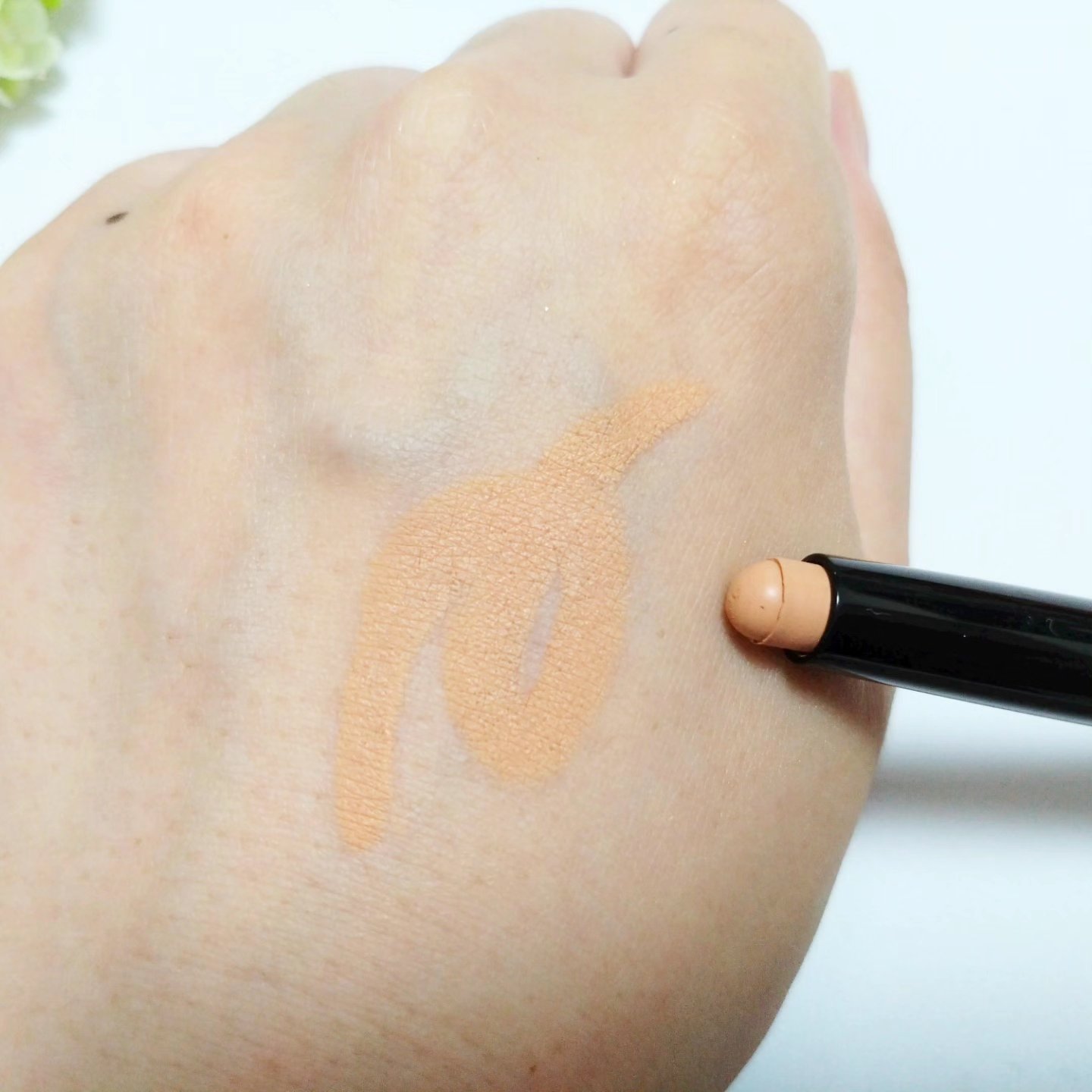 ロングウェア クリーム シャドウ スティック 60 トースト/BOBBI BROWN/スティックアイシャドウを使ったクチコミ（3枚目）