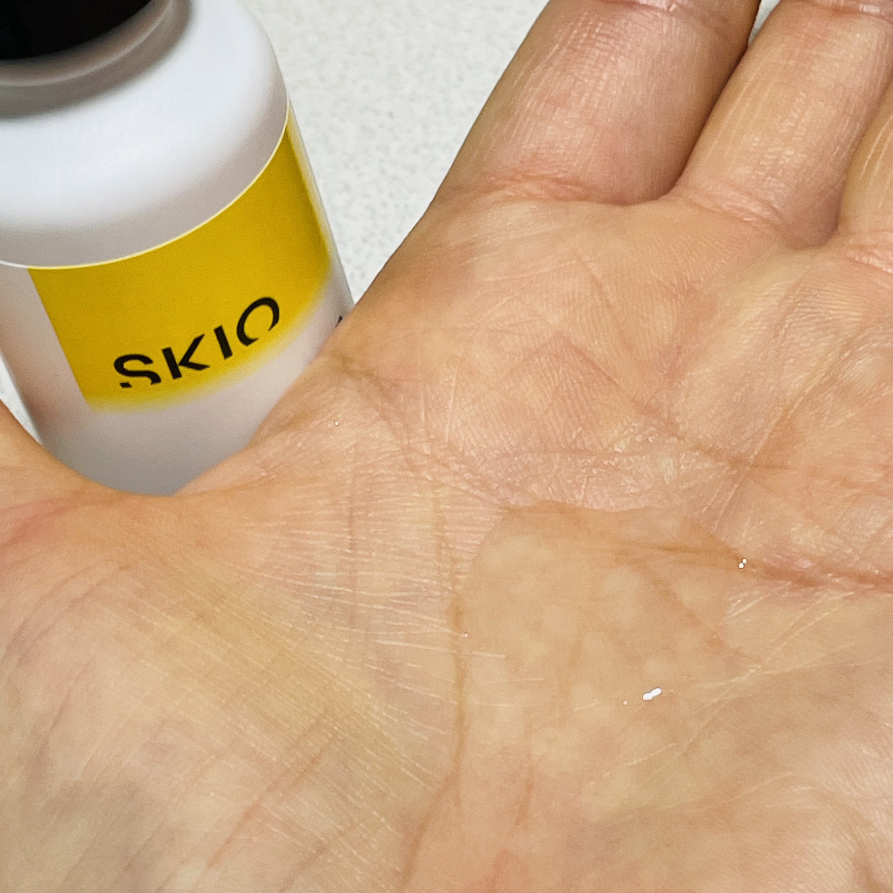 スキオVCホワイトピールセラム/SKIO/美容液を使ったクチコミ（1枚目）