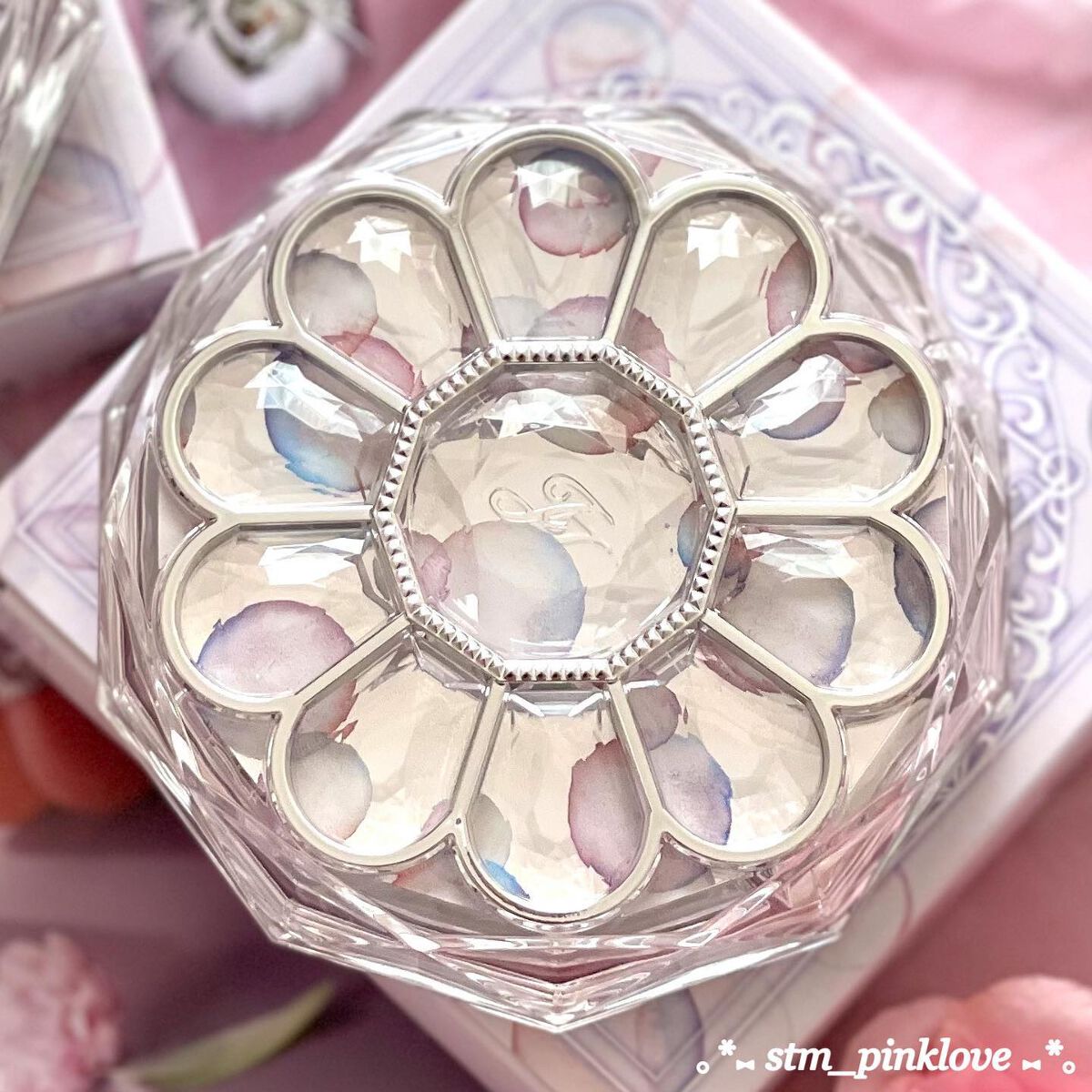 ブルームクチュール アイズ タイムレスグロウ/JILL STUART/アイシャドウパレットを使ったクチコミ（3枚目）