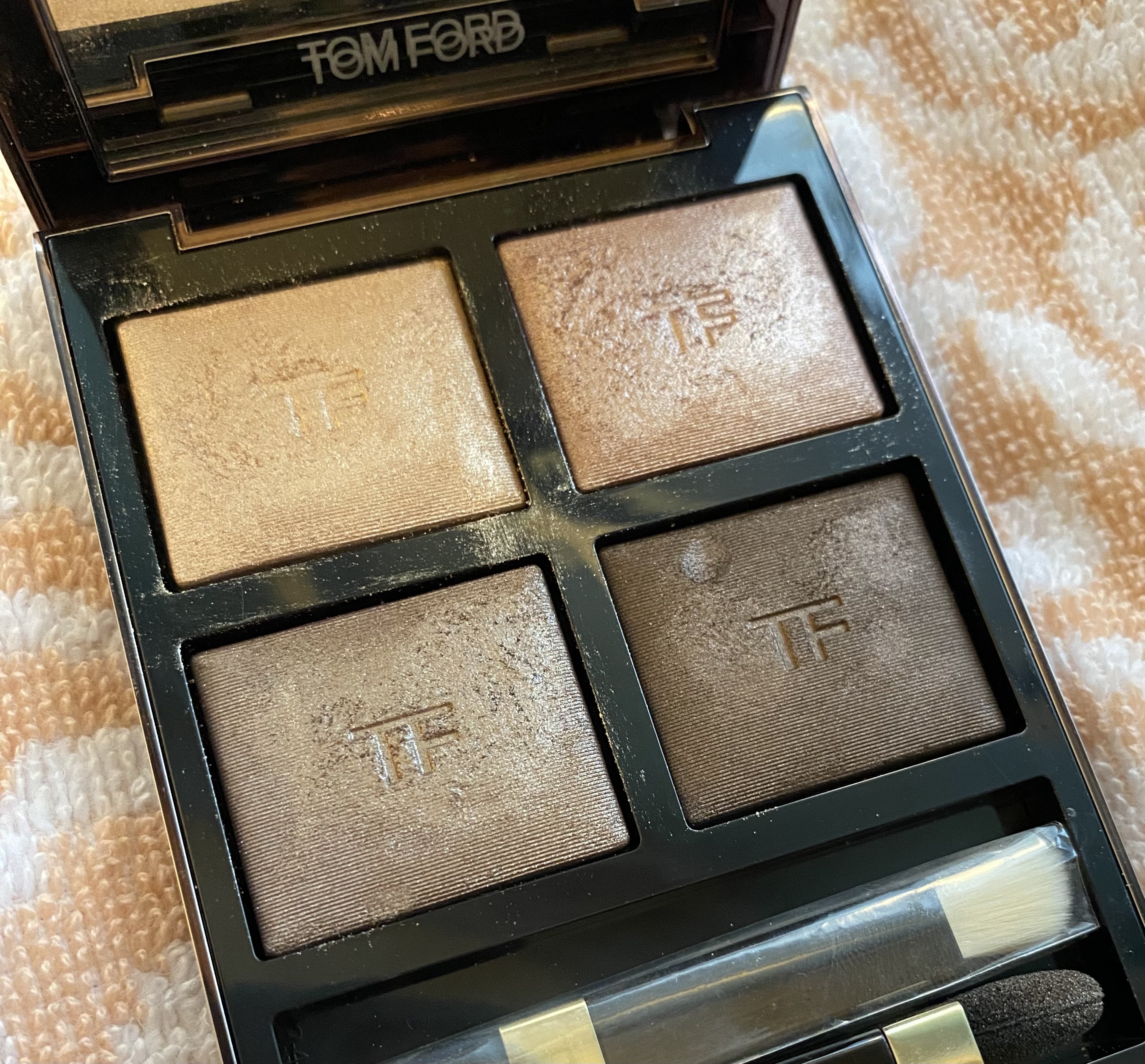 アイ カラー クォード/TOM FORD BEAUTY/アイシャドウパレットを使ったクチコミ（2枚目）