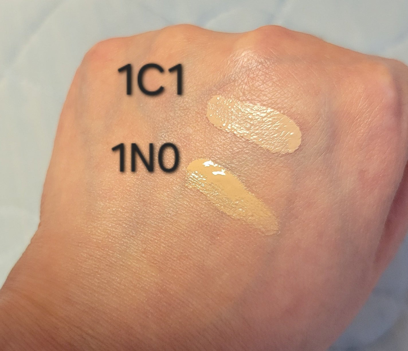 リアル フローレス ウェイトレス パーフェクティング コンシーラー/ローラ メルシエ/リキッドコンシーラーを使ったクチコミ(2枚目)