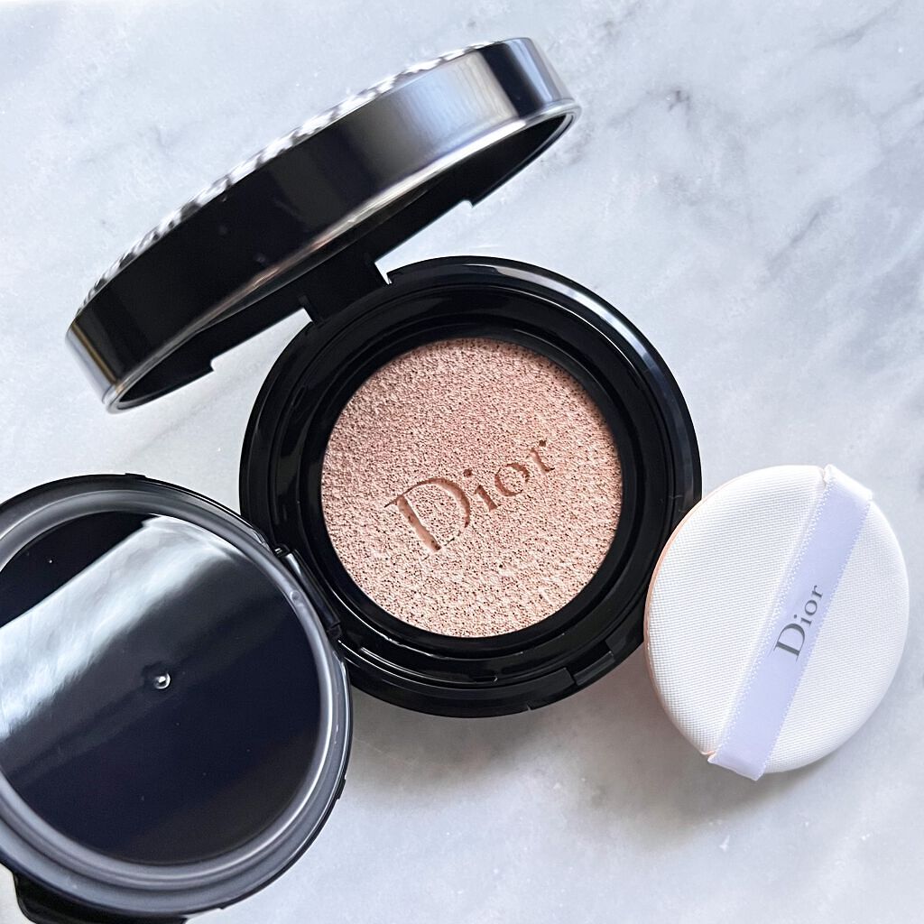 【旧】ディオールスキン フォーエヴァー クッション 0N ニュートラル  <ニュー ルック エディション> （生産終了）/Dior/クッションファンデーションを使ったクチコミ（2枚目）