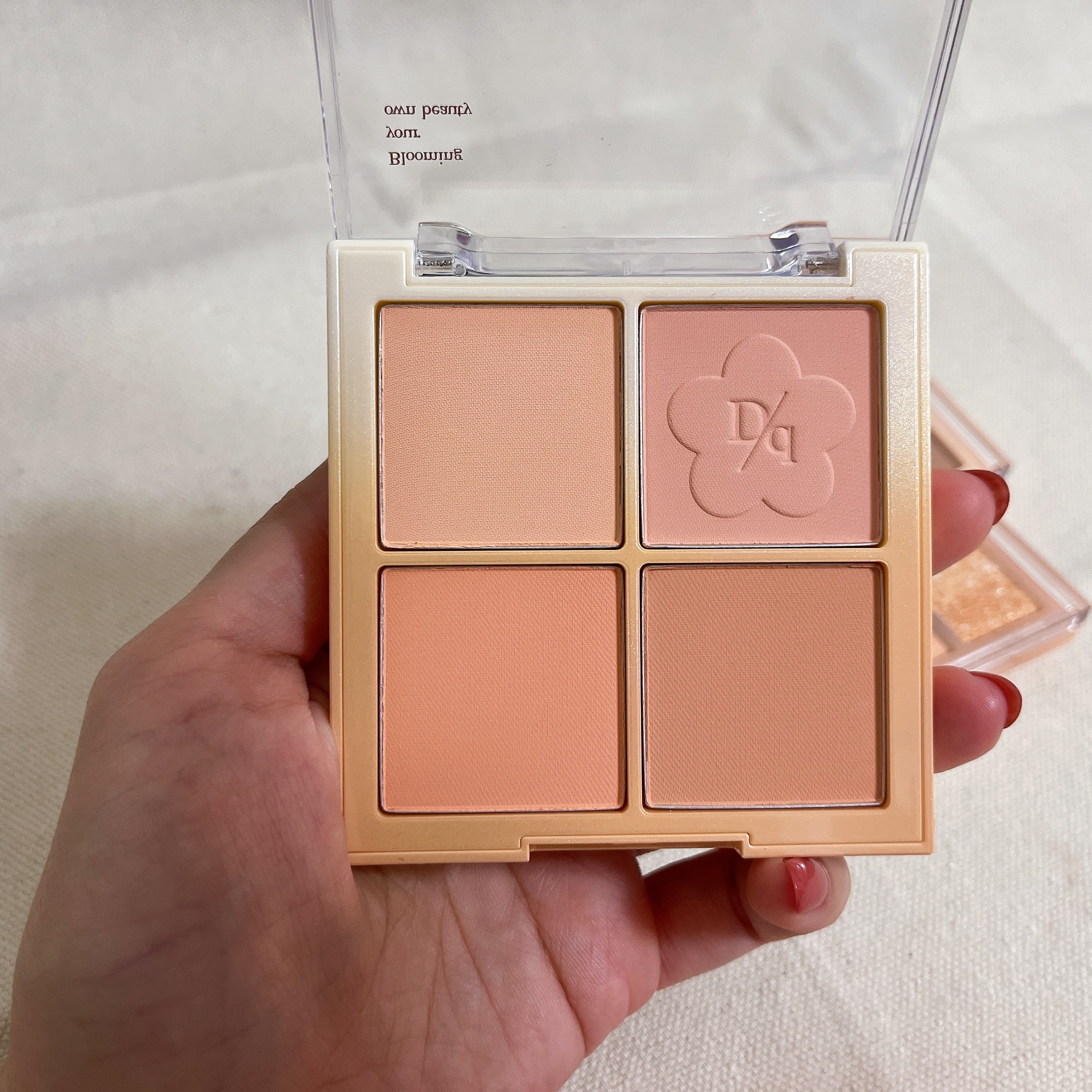 ブレンディングムードチーク/dasique/パウダーチークを使ったクチコミ（3枚目）