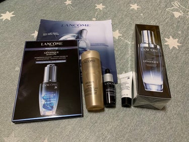 LANCOME  ジェニフィック アドバンスト N  50ml

定期便2回目が届きました！
まだ前回のを使い切っていないので、とりあえずストック。
スキンケア系のサンプルがたくさん付いてくるので嬉しい