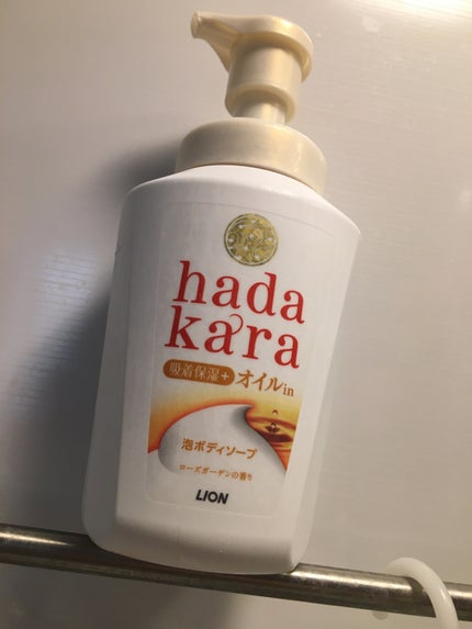 hadakara ボディソープ 泡で出てくるタイプ フローラルブーケの香り/hadakara/ボディソープを使ったクチコミ(1枚目)