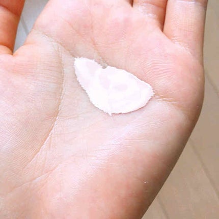 プロテクティング ファンデーション プライマー /PAUL & JOE BEAUTE/化粧下地を使ったクチコミ(2枚目)