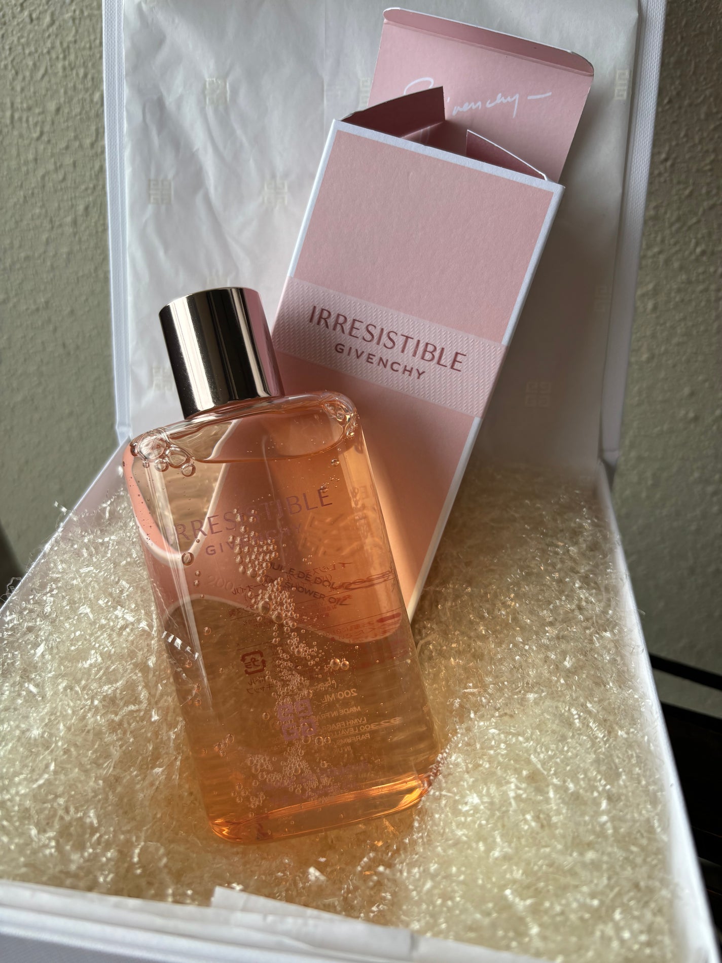 イレジスティブル シャワーオイル/GIVENCHY/ボディソープを使ったクチコミ(1枚目)