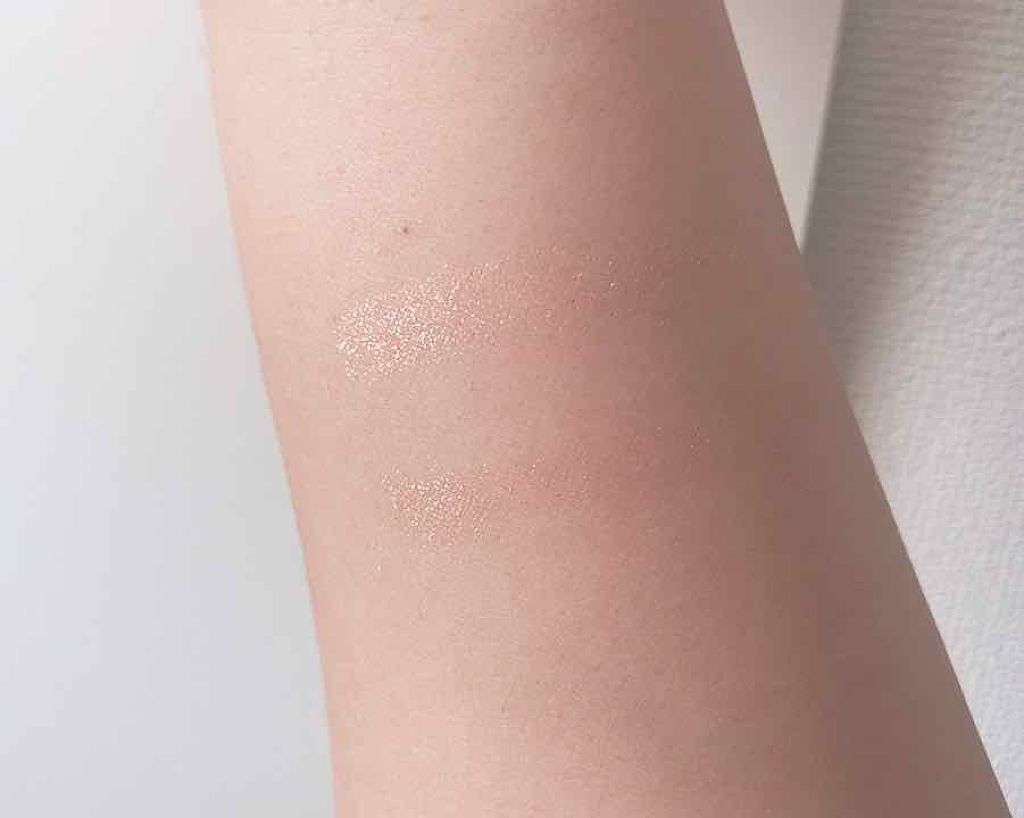 プリズム パウダーアイカラー/リンメル ロンドン/単色アイシャドウを使ったクチコミ（3枚目）