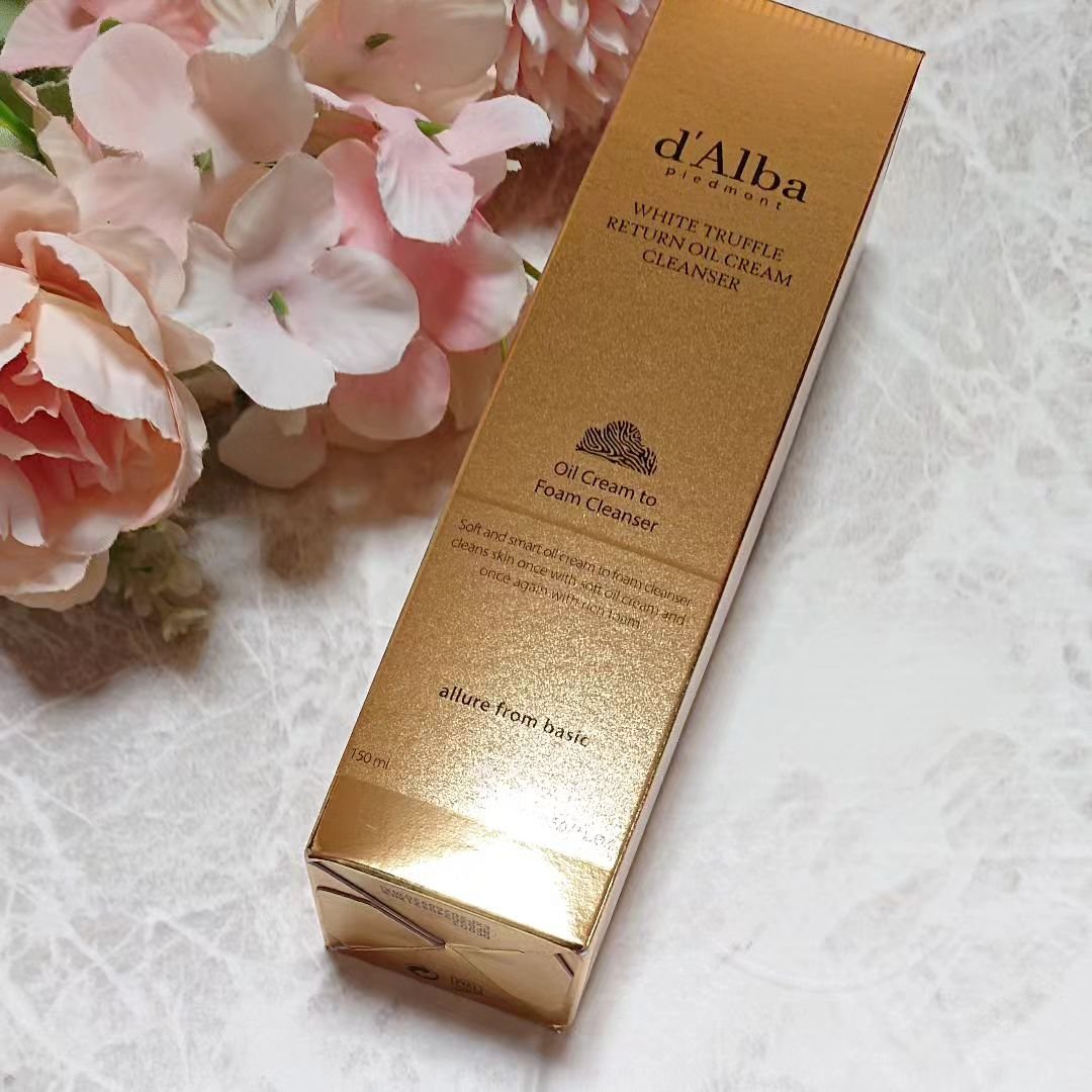 ダルバ ホワイトトリュフリターンオイルクリームクレンザーのクチコミ「豊富な栄養/保湿成分がメイクと老廃物をやさしく溶かし、透明感のあるなめらかな肌に仕上げるワンス.....」（1枚目）