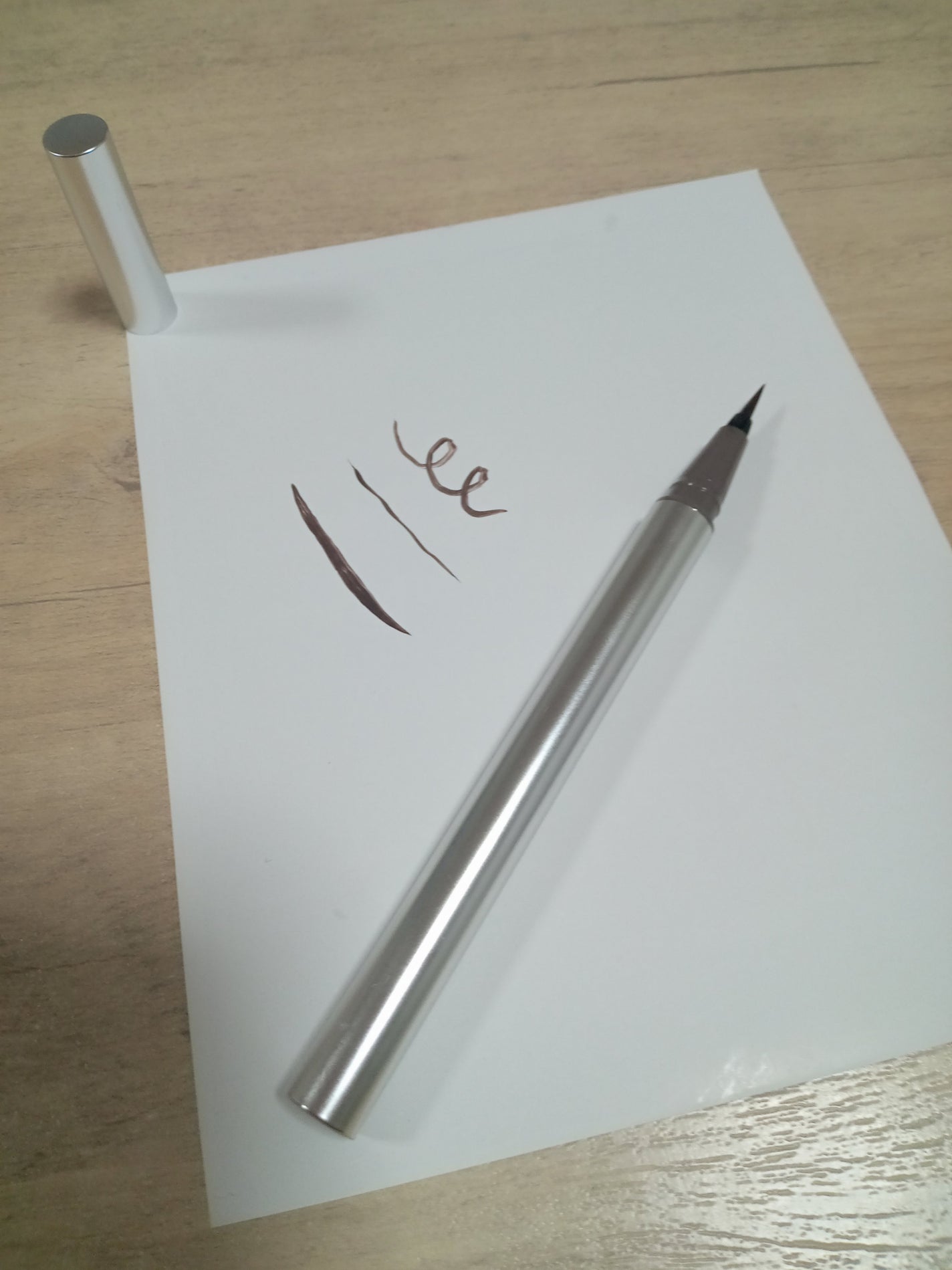 ゆきあきこ on LIPS 「ジェニステクニークス美容液アイライナーベストブラウン美ST12..」(2枚目)