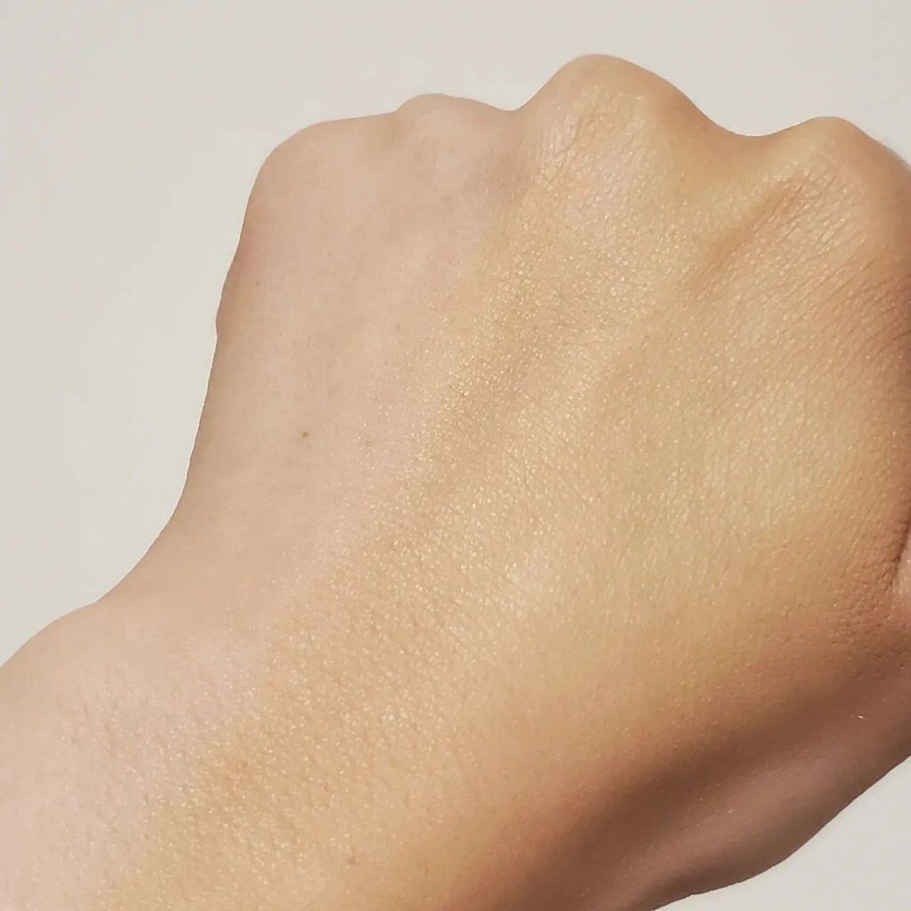 リキッドファンデーション｜AAAA.の色味は？色選びの参考になる口コミ