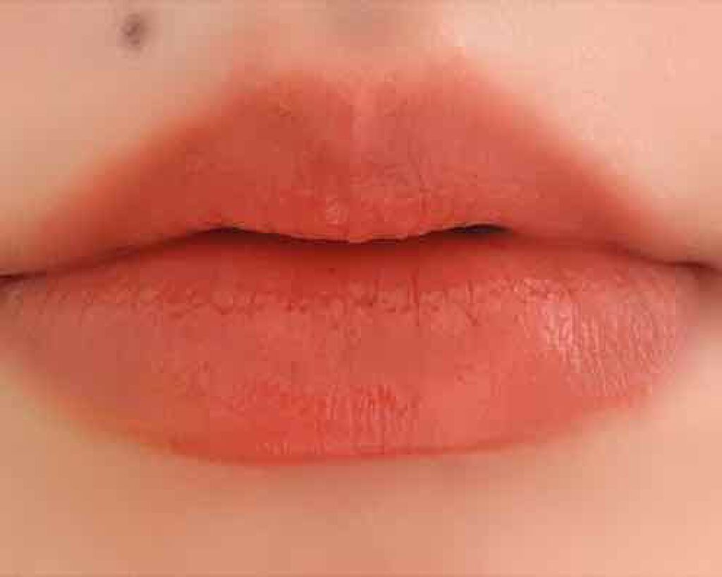 ラスティンググロスリップ/CEZANNE/口紅を使ったクチコミ（3枚目）