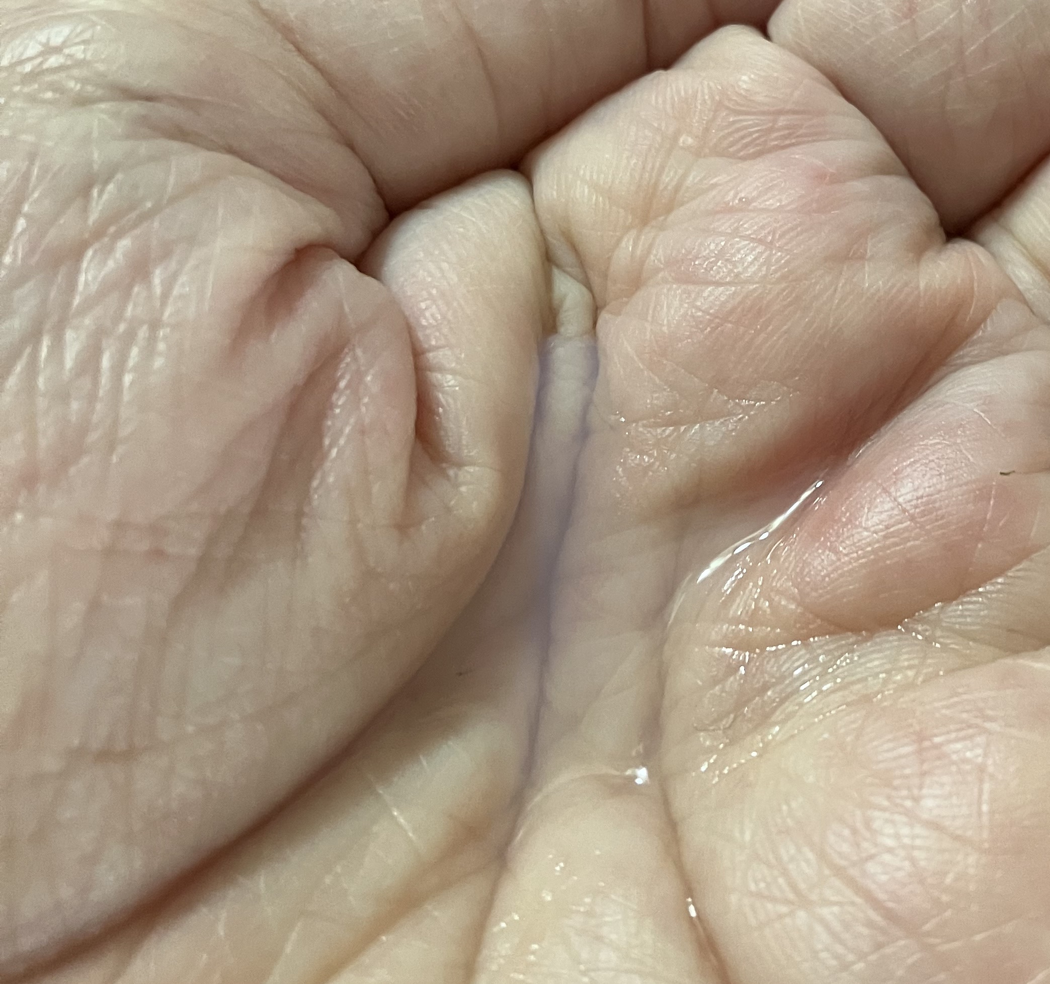 コスメデコルテ 薬用 マイクロバーム ローション〈薬用化粧液〉【医薬部外品】/DECORTÉ/化粧水を使ったクチコミ（2枚目）