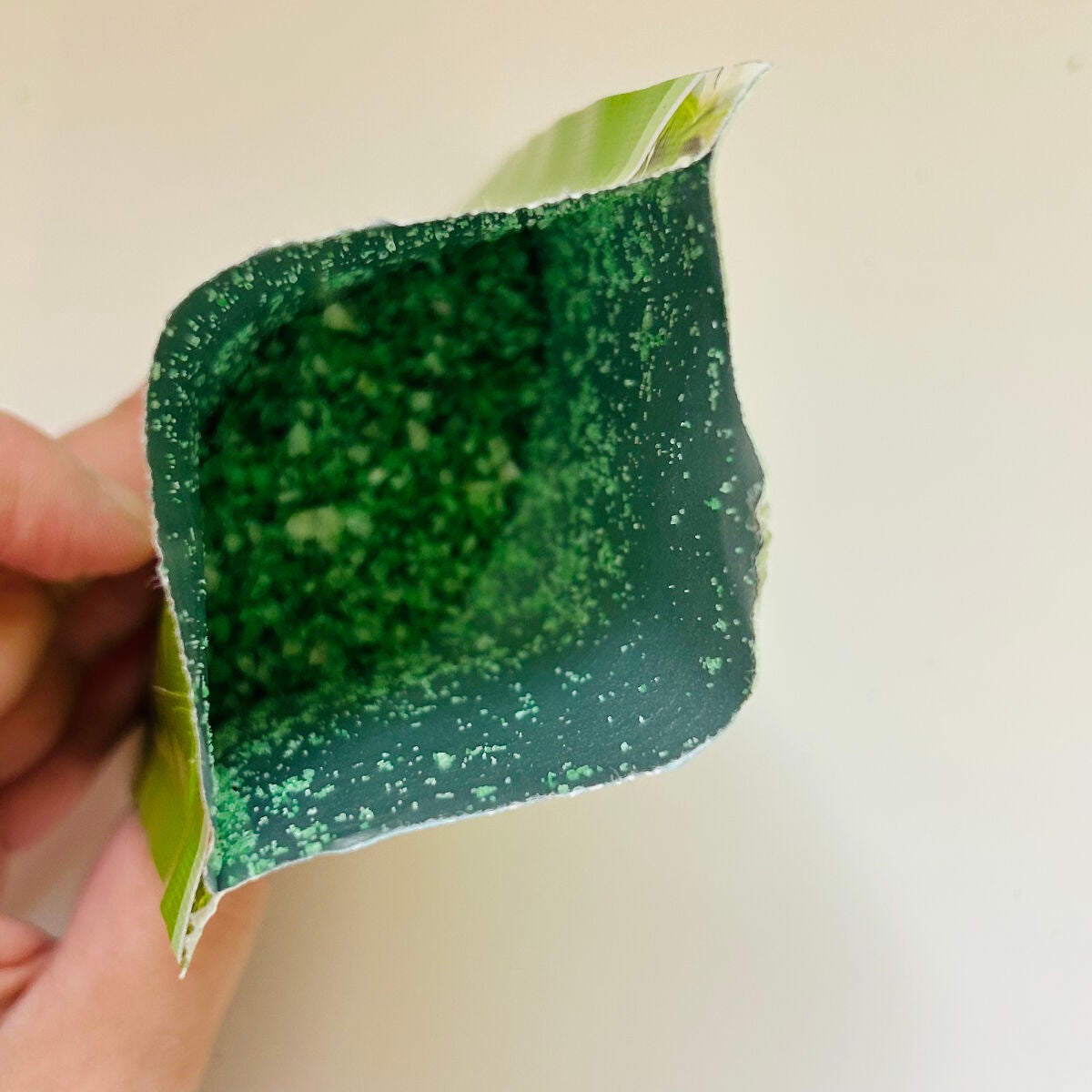 バスソルト ローズマリー&タイムの香り/クナイプ/無機塩系入浴剤を使ったクチコミ(2枚目)