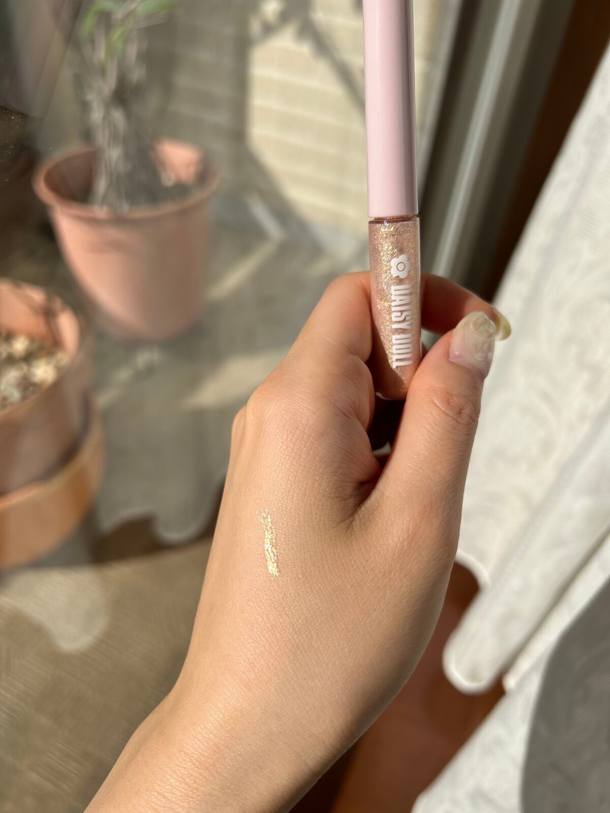 グリッター アイカラー/DAISY DOLL by MARY QUANT/リキッドアイシャドウを使ったクチコミ(1枚目)