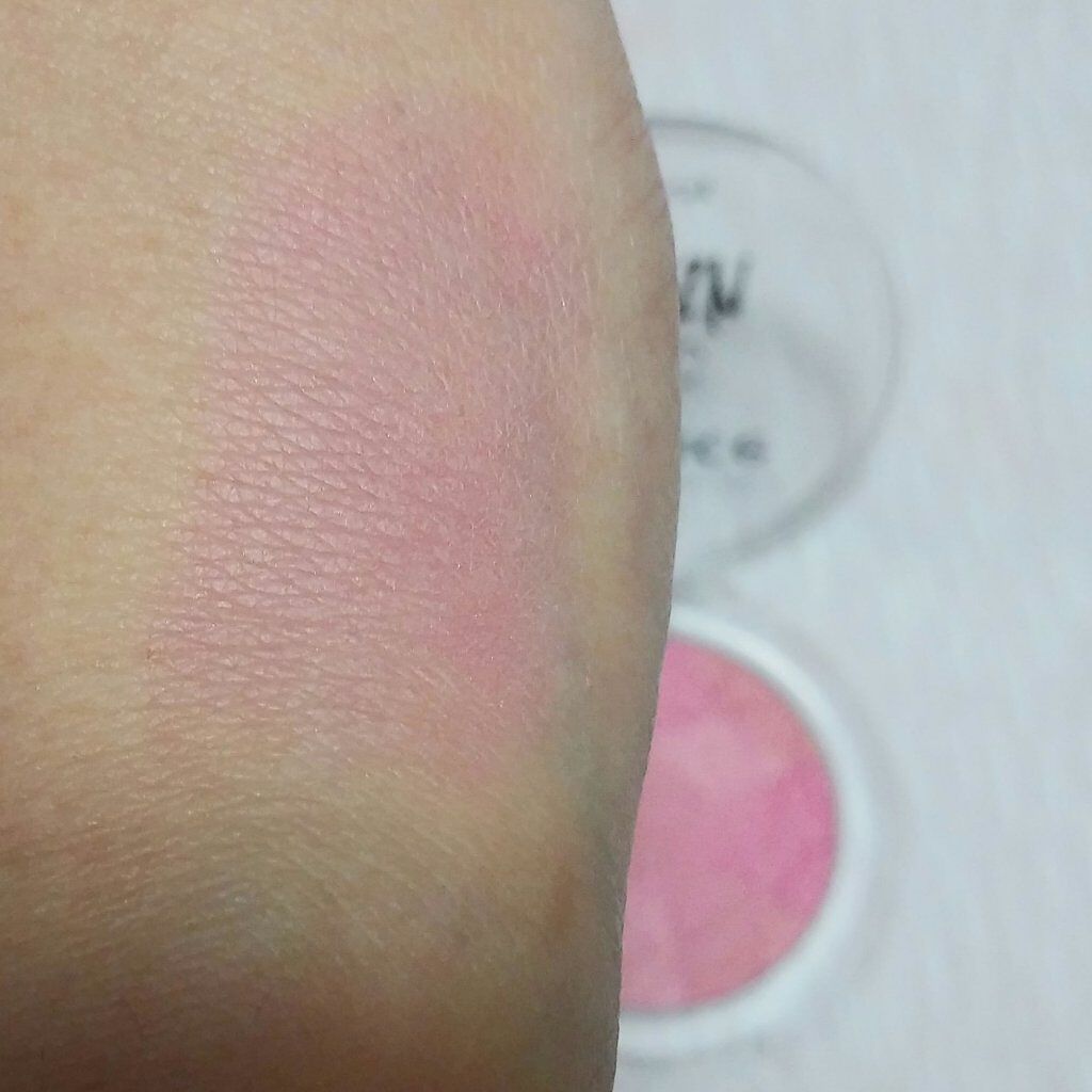 mosaic blush/essence/パウダーチークを使ったクチコミ（2枚目）