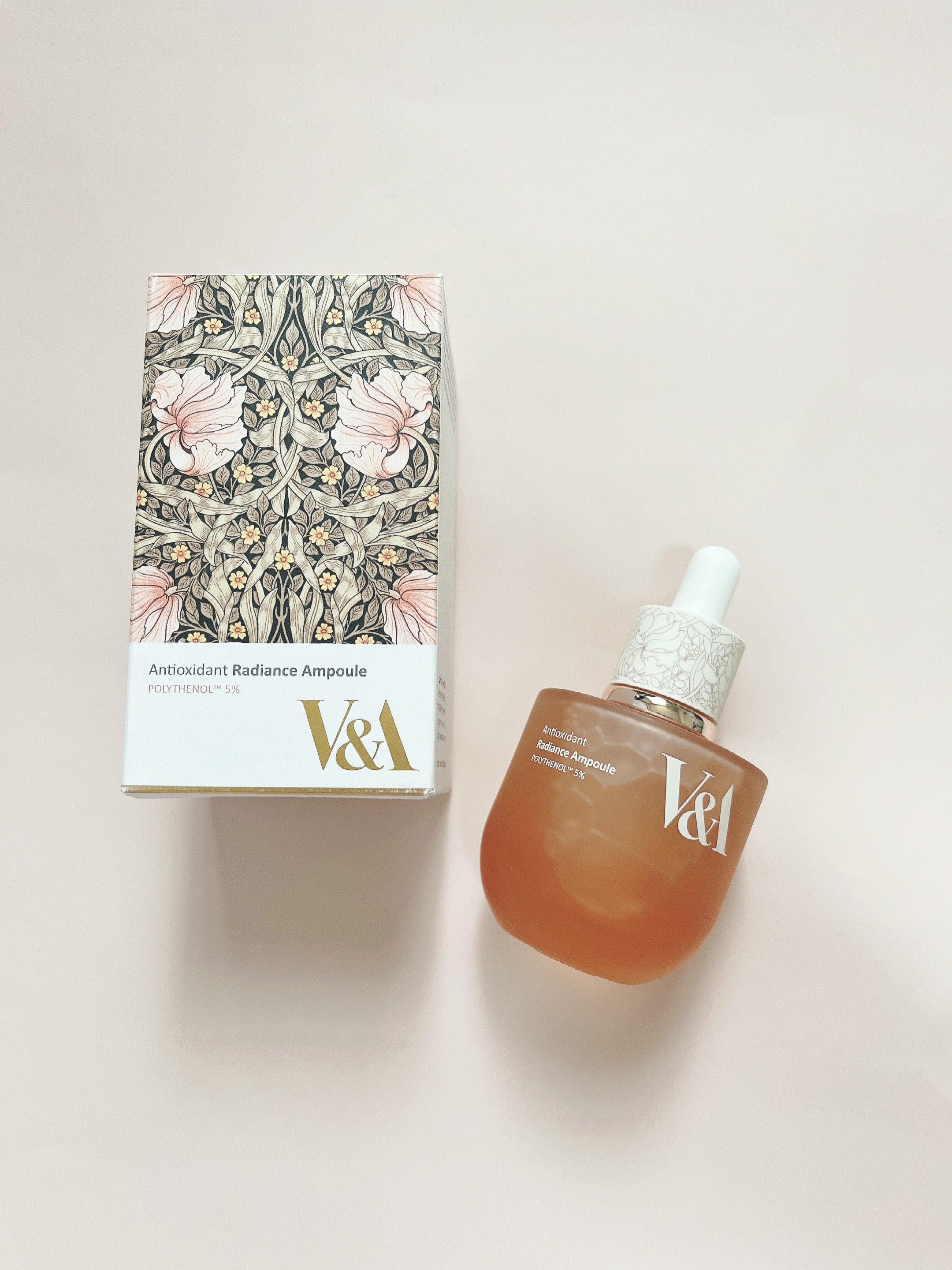 V&Aビューティー
アンチオキシデントトラディアンスアンプル

美しいパケが魅力の韓国コスメ
V&A Beauty💐
@vabeauty.jp 

イギリスのV&Aミュージアムの芸術作品が製品パッケージとして生まれ変わり、日常で芸術を楽し