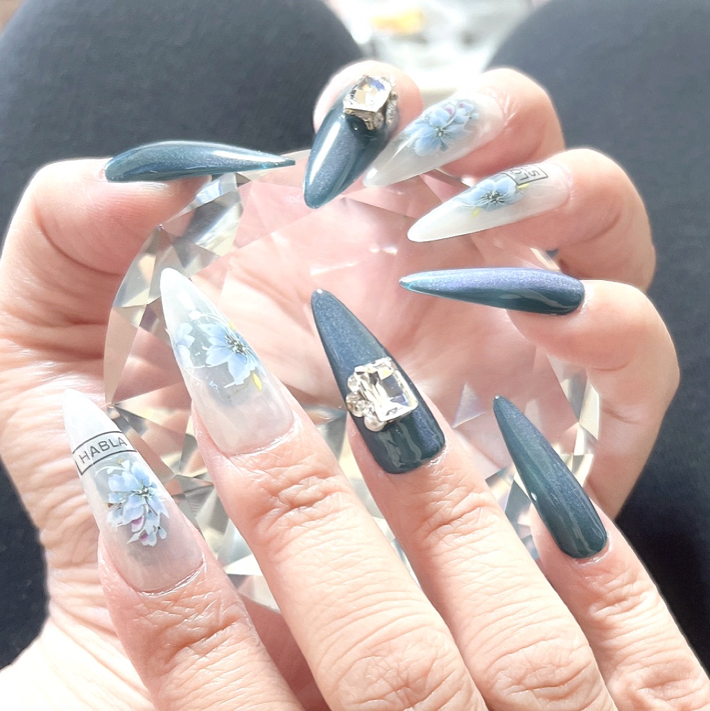 #セルフネイル,#大人ネイル,#お花ネイルのネイルデザイン