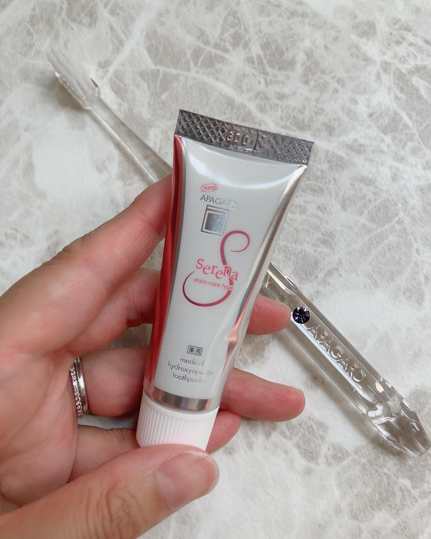 アパガードクリスタル歯ブラシ/アパガード/歯ブラシを使ったクチコミ（2枚目）