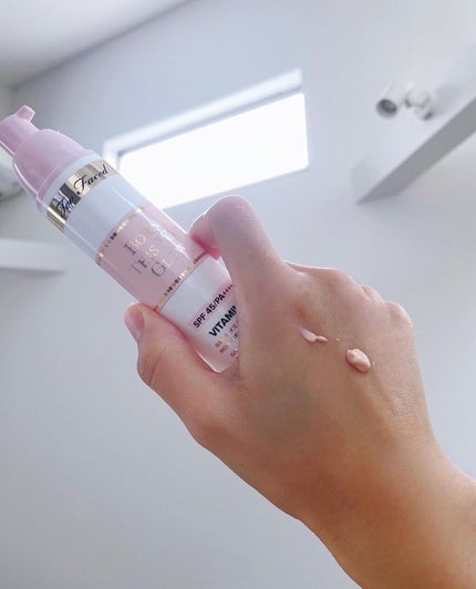 ボーン ディス ウェイ グロウ モイスチュアライジング メイクアップ プライマー/Too Faced/化粧下地を使ったクチコミ(2枚目)