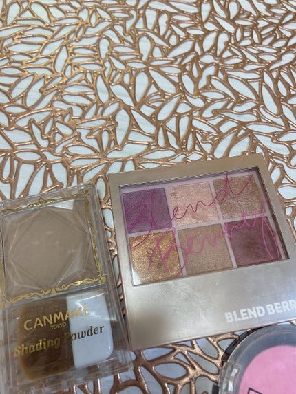 オーラクリエイション/BLEND BERRY/アイシャドウパレットを使ったクチコミ(2枚目)